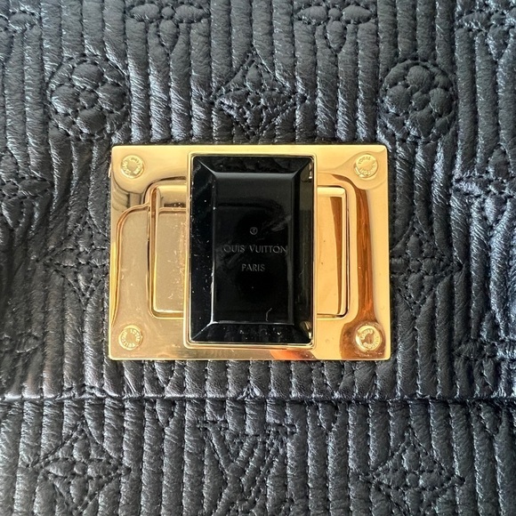 Louis Vuitton Altair Clutch Quilted Monogram Leather in Noire - Picture 4 of 15